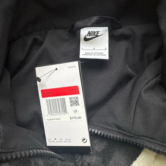SOLD - Nike Faux Fur Swoosh Jacket - Picture 3 of 3